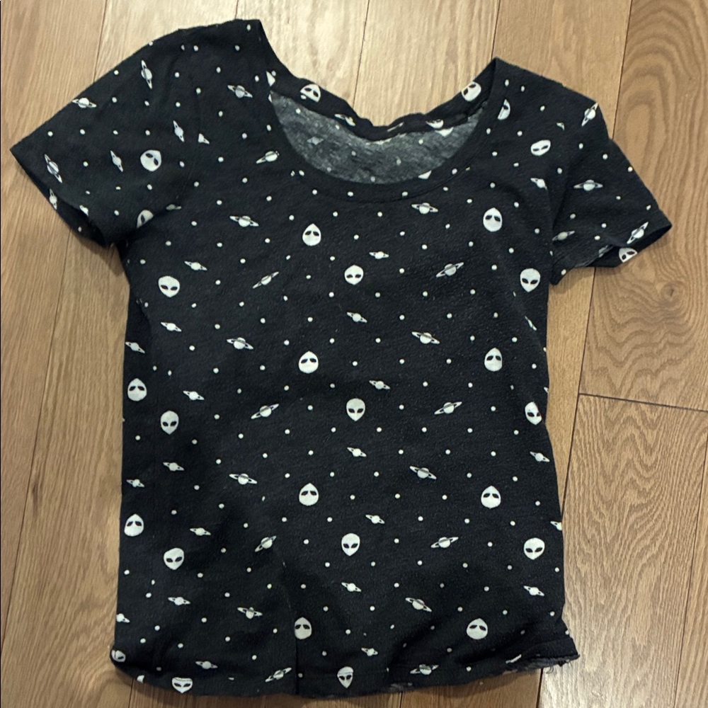 Vintage pacsun XS alien t-shirt